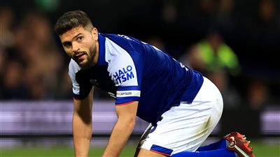 الكويت الكويتي يبدأ معسكره في التشيك بمشاركة سام مرسي