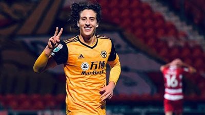 آينتراخت فرانكفورت يستقر على بديل إيكيتيكي