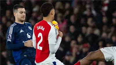 موعد مباراة مانشستر يونايتد وأرسنال في الدوري الإنجليزي والقنوات الناقلة