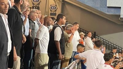 شيكابالا وفتوح يؤازران الزمالك أمام المقاولون العرب من مدرجات ستاد القاهرة