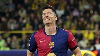 لتحديد مستقبله.. اجتماع مرتقب بين وكيل ليفاندوفسكي ولابورتا