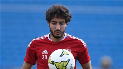 بعد أزمة الطرد.. تفاصيل حديث محمد هاني مع الحكم محمد معروف