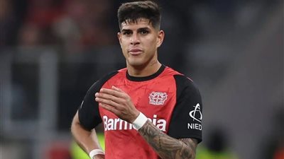 تقارير: أرسنال يجري محادثات مع باير ليفركوزن لضم هينكابي