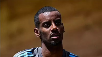 رسميًا.. نيوكاسل يعلن التعاقد مع بديل إيزاك.. ويمهد طريقه إلى ليفربول