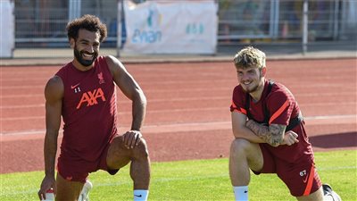 بعد انتقاله إلى أستون فيلا.. محمد صلاح يودّع هارفي إليوت برسالة مؤثرة