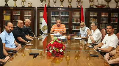 الخطيب يجتمع بالجهاز الفني الجديد للأهلي.. تعرف علي التفاصيل