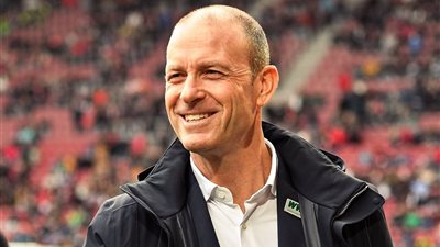 حقيقة اقتراب جيس ثورب من تدريب الأهلي خلفا لريبيرو