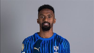 بعد قرار إنزاجي.. نيوم يعلن التعاقد مع مدافع الهلال السعودي