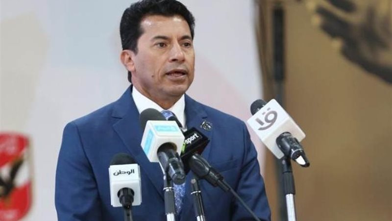 اشرف صبحي وزير الشباب