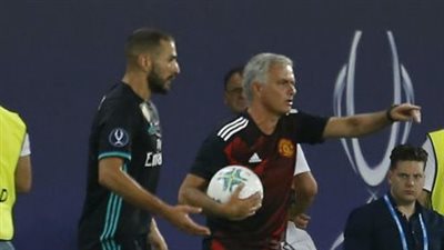 بعد 12 عامًا.. مورينيو يحلم بقيادة كريم بنزيما.. وهذا موقف الاتحاد السعودي