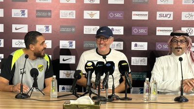 لوران بلان يتوقع نتيجة كلاسيكو الاتحاد والنصر في الدوري السعودي