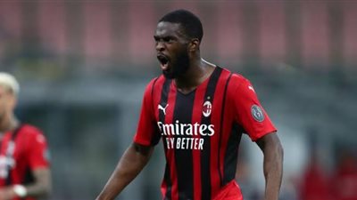 تقارير: ميلان الإيطالي يرغب في تجديد عقد فيكايو توموري