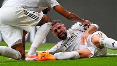 غياب متوقع لمدة شهر.. إصابة كارفاخال تربك ريال مدريد قبل الكلاسيكو ضد برشلونة
