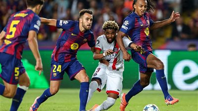 قبل الكلاسيكو.. أزمة هجومية تضرب برشلونة وكيف يفكر هانز فليك في الحلول؟