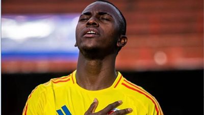 تقارير: مانشستر يونايتد يضم الموهبة الكولومبية كريستيان أروزكو