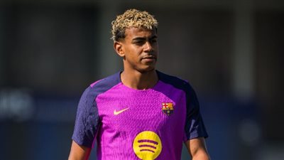 بعد استدعائه لمنتخب إسبانيا.. برشلونة يعلن تجدد إصابة لامين يامال