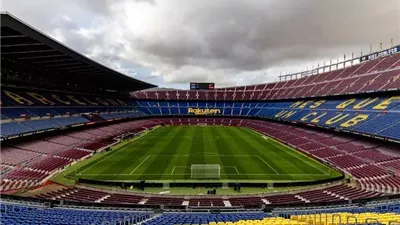 خطوة واحدة تفصل برشلونة عن العودة إلى كامب نو