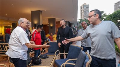 قائمة الخطيب تبدأ جولاتها الانتخابية بالاستماع إلى مطالب أعضاء الأهلي