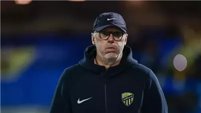 رسميًا.. اتحاد جدة يعلن إقالة مدربه لوران بلان