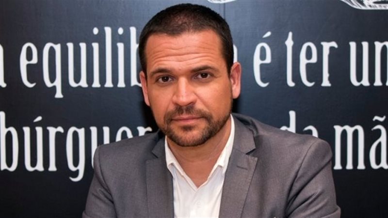 روي بيدرو باراز