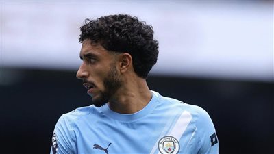 بصحبة عربي آخر.. عمر مرموش يعود لتدريبات مانشستر سيتي قبل موقعة إيفرتون