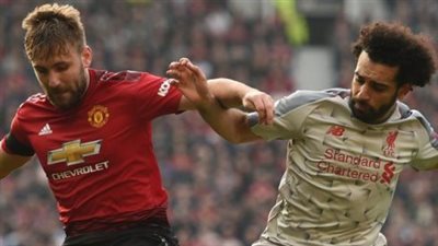 معركة جديدة بين صلاح ولوك شو.. تشكيل مانشستر يونايتد المتوقع ضد ليفربول