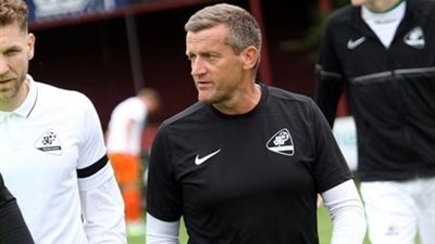 أول تعليق من جوني مولبي مساعد ييس توروب في الأهلي بعد استقالته من هيدنستيد