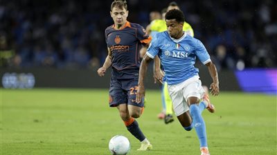 نابولي يهزم إنتر ميلان بثلاثية ويستعيد الصدارة رغم إصابة دي بروين المؤلمة