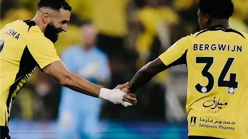 كريم بنزيما وستيفن