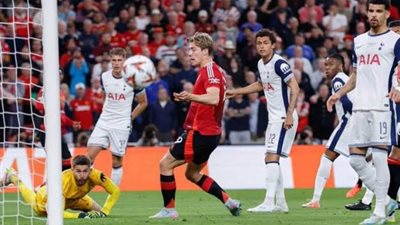 تاريخ مواجهات مانشستر يونايتد وتوتنهام هوتسبير قبل إنطلاق لقاء الغد