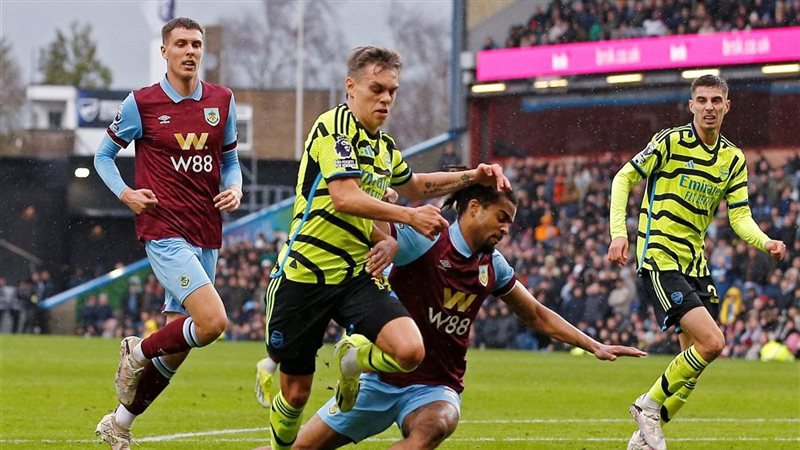 أرسنال ضد بيرنلي