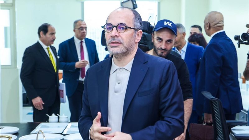 محمد كامل رئيس مجلس