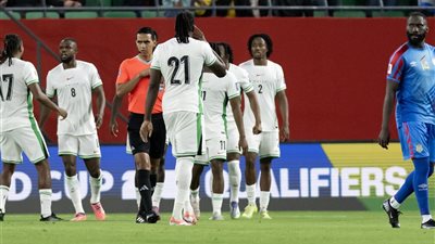 مدرب نيجيريا: الكونغو صعدت لملحق كأس العالم بالسحر الأسود