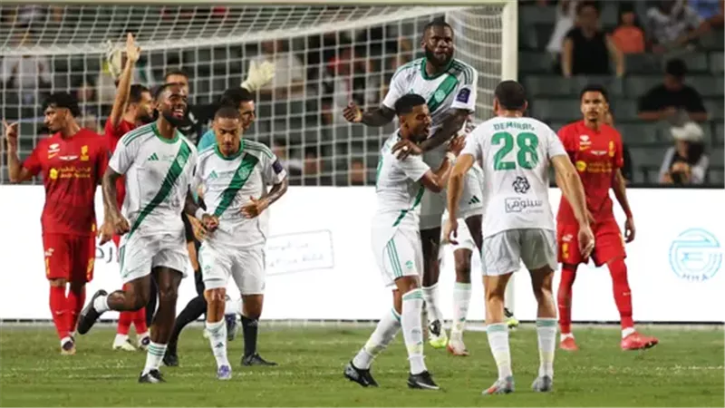 الأهلي ضد القادسية