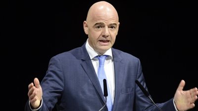 بطولة من ثلاثة بلدان.. إنفانتينو يفجّر المفاجأة ويعد بكأس عالم الأسطوري