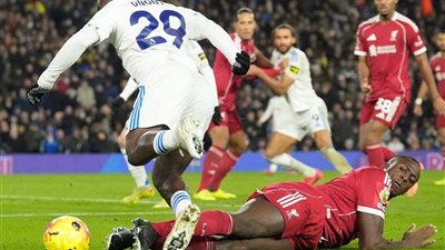 في غياب صلاح.. ليفربول يسقط في فخ التعادل أمام ليدز بالدوري الإنجليزي