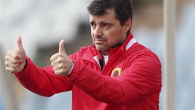 مدرب يانج أفريكانز: تلقيت عرض لتدريب منتخب مصر وهذا رأي في مواجه الأهلي 