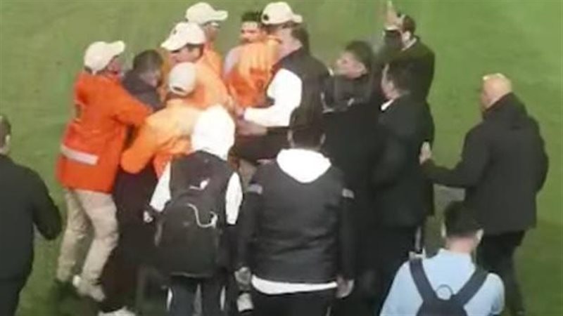 اعتداء جهاز فني بيراميدز