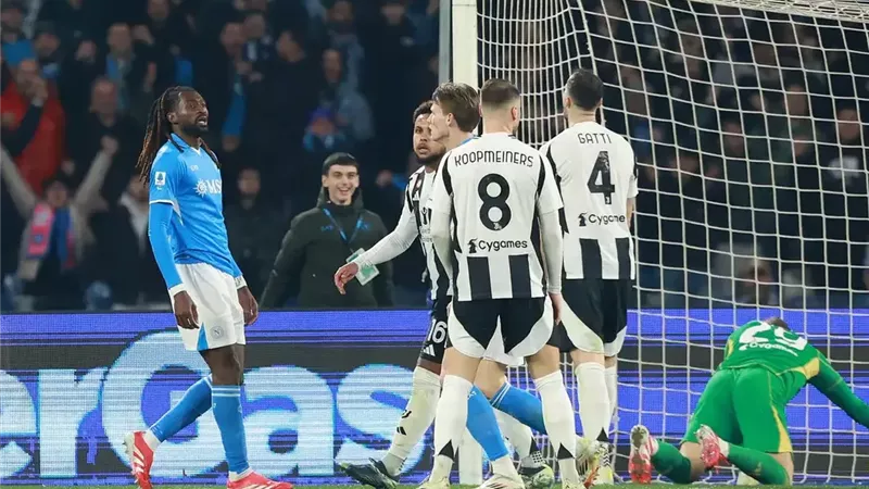 يوفنتوس ونابولي 