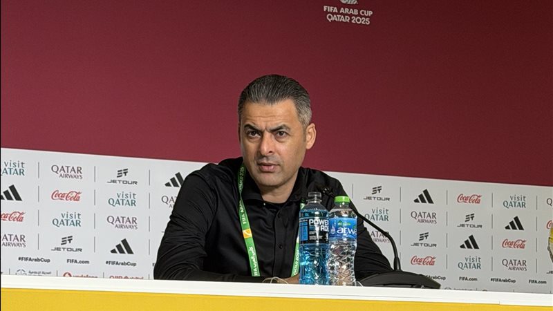 إيهاب أبو جزر مدرب