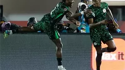 مدرب نيجيريا: أوسيمين أفضل مهاجم في العالم.. و3 لاعبين يعانون من إصابات