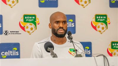 عبد الله أوزيرو لأوفسايد: بنين تعرف قوة مصر.. وهكذا يتم إيقاف صلاح ومرموش