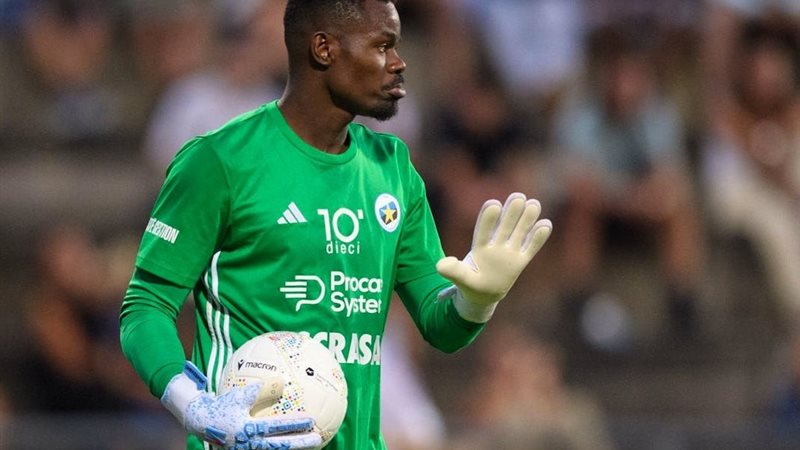 حارس انجولا