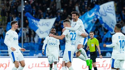 إنزاجى يعلن تشكيل الهلال لمواجهة ضمك فى دورى روشن