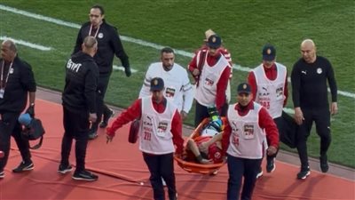 محمد حمدي يحضر مباراة مصر وكوت ديفوار بأمم إفريقيا