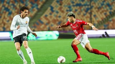 الأهلي يخطف فوزا مثيرا من الجونة ويتقدم لوصافة الدوري الممتاز 