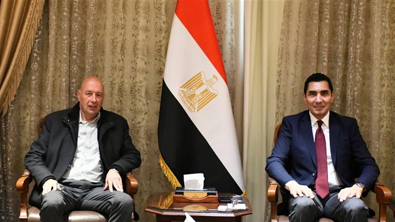 اجتماع وزير الشباب