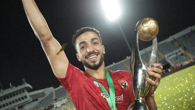 لاعب المقاولون العرب: محمد عبد المنعم أفضل مدافع في تاريخ مصر