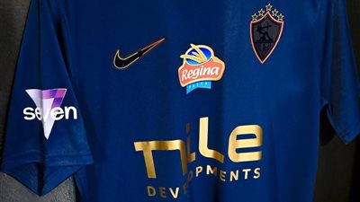 الزمالك يظهر بالزي البديل أمام بيراميدز في قمة الدوري