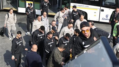 بعثة الأهلي تغادر إلى تونس استعدادًا لمواجهة الترجي في دوري أبطال إفريقيا